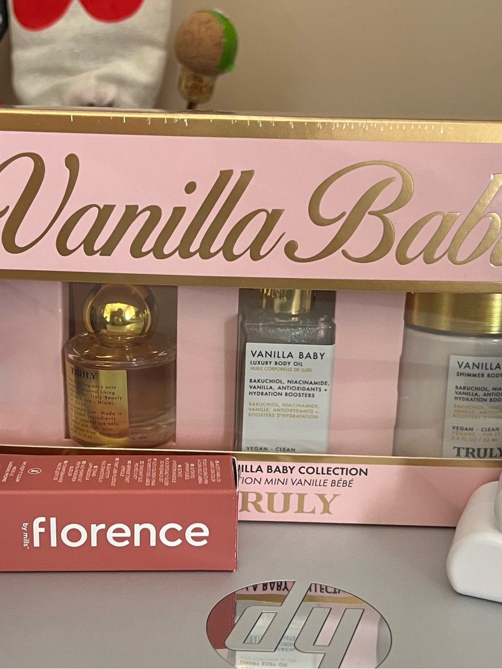 Truly Vanilla Baby Luxury Body Oil & Shimmer Duo - Pink Gift Set